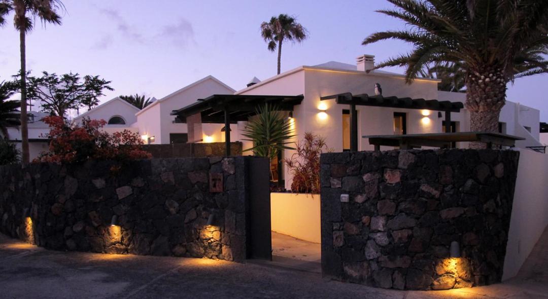 Bungalow Goa Pool View, Playa Roca Residence Sea Front Access - Free Ac - Wifi Costa Teguise Luaran gambar