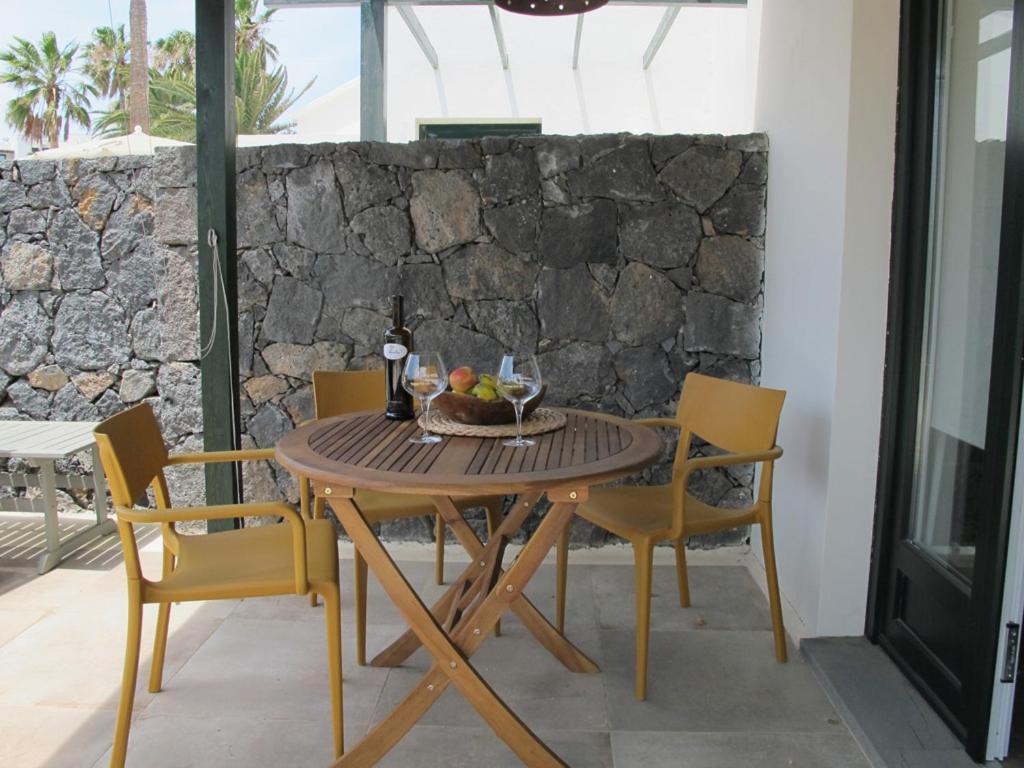 Bungalow Goa Pool View, Playa Roca Residence Sea Front Access - Free Ac - Wifi Costa Teguise Luaran gambar